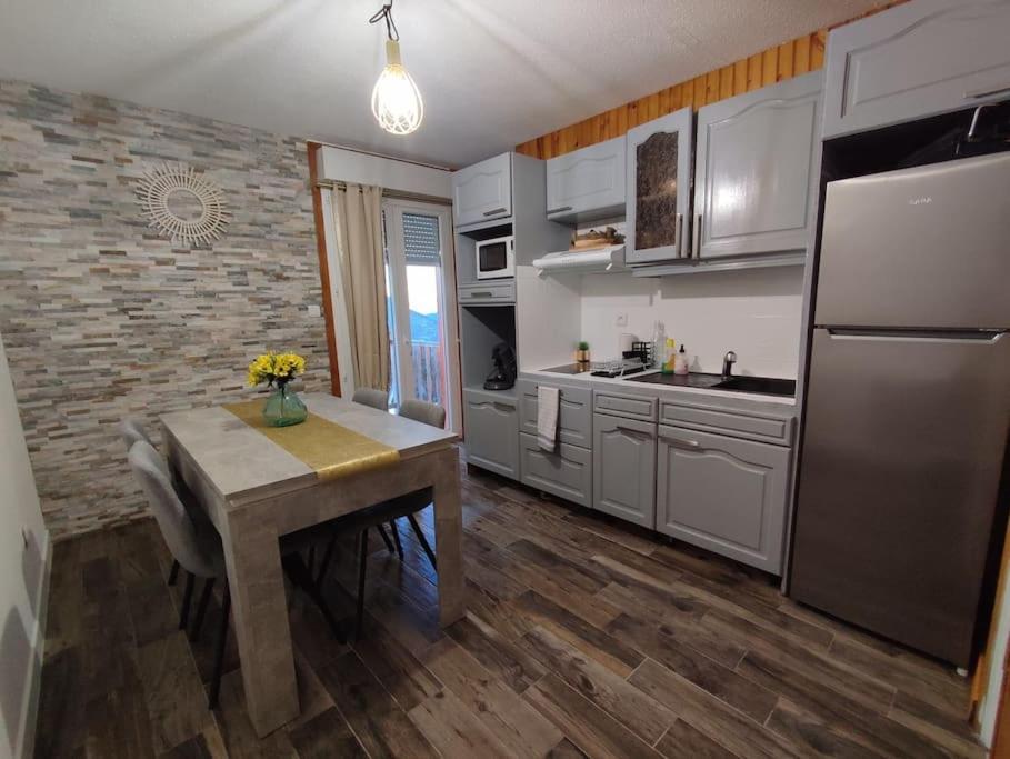 Appartement Superbe Loft cocooning en Montagne avec balcon à Ustou Extérieur photo
